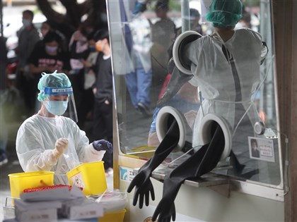 防疫雙險今年已理賠806億 逾保費收入14倍